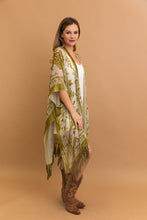 Load image into Gallery viewer, Lush Velvet Mesh Tapestry Kimono