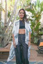 Load image into Gallery viewer, Festive Tie-Dye Kimono