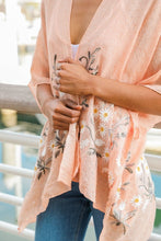 Load image into Gallery viewer, Summer Daisy Kimono