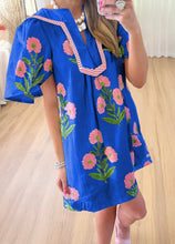 Load image into Gallery viewer, Floral Short Sleeve Split Neck Loose Mini Dress
