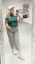 Load image into Gallery viewer, Leopard Printed Drawstring Waist Pocketed Wide Leg Jeans
