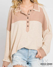 Load image into Gallery viewer, Knit top with waffle contrast

