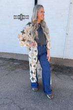 Load image into Gallery viewer, Broken Bow Duster
