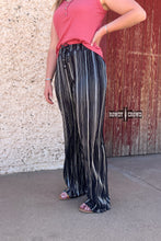 Load image into Gallery viewer, Ruffled Cup Pants
