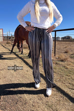 Load image into Gallery viewer, Ruffled Cup Pants
