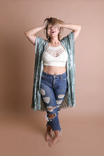 Load image into Gallery viewer, Tie Dye Frayed Kimono Kimonos
