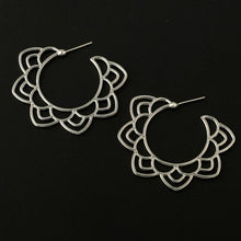 Load image into Gallery viewer, ClaudiaG Collection Flora Earrings
