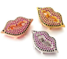 Load image into Gallery viewer, Colored Stones Lips Charm
