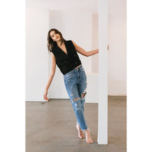 Load image into Gallery viewer, ClaudiaG Distressed Mom Jeans
