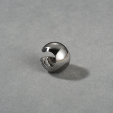 Load image into Gallery viewer, ClaudiaG Perry Ear Cuff Small

