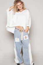 Load image into Gallery viewer, POL High-Low Contrast V-Neck Top
