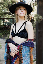 Load image into Gallery viewer, Daint Crushed Velvet Bralette XS/S / Black
