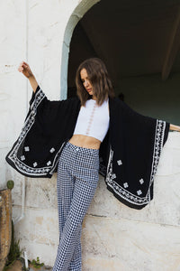 Floral Embroidered Sleeves Kimono Kimonos One Size / Black
