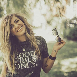 Good Vibes Only - Boyfriend Tee