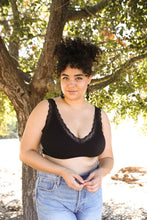 Load image into Gallery viewer, Lace Trim Padded Bralette XL / Black
