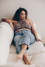 Load image into Gallery viewer, Plus Cutout Seamless Bralette
