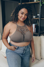 Load image into Gallery viewer, Plus Cutout Seamless Bralette
