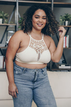 Load image into Gallery viewer, Plus Cutout Seamless Bralette
