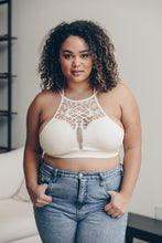 Load image into Gallery viewer, Plus Cutout Seamless Bralette

