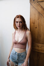 Load image into Gallery viewer, Reversible Plunge Seamless Longline Brami Bralette XS/S / 
