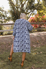 Load image into Gallery viewer, Spring Blossom Floral Kimono
