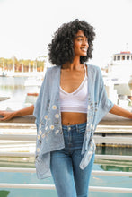 Load image into Gallery viewer, Spring Daisy Kimono
