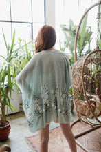 Load image into Gallery viewer, Summer Daisy Kimono

