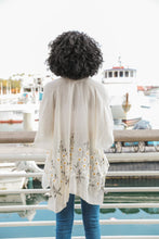 Load image into Gallery viewer, Summer Daisy Kimono
