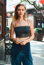 Load image into Gallery viewer, Wide Lace Bandeau Bralette
